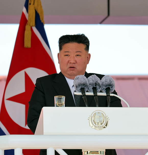 경애하는 김정은동지께서 조선인민군 해군 구축함 진수기념식에서 하신 연설